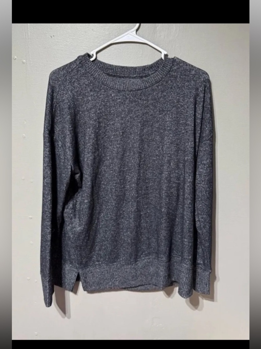 Time and Tru Women's Long Sleeve Crewneck Sweater - Charcoal